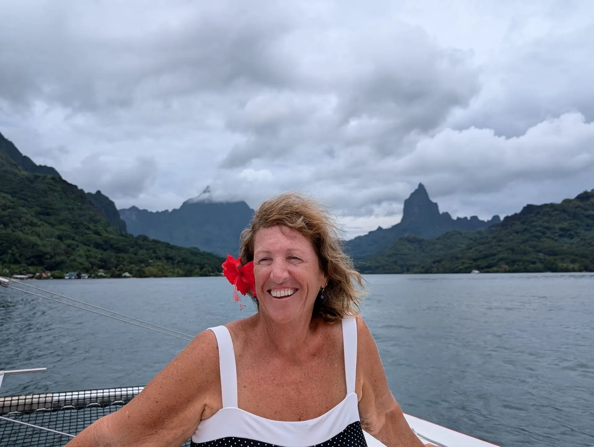 MOOREA,  FRENCH POLYNESIA - SAILING