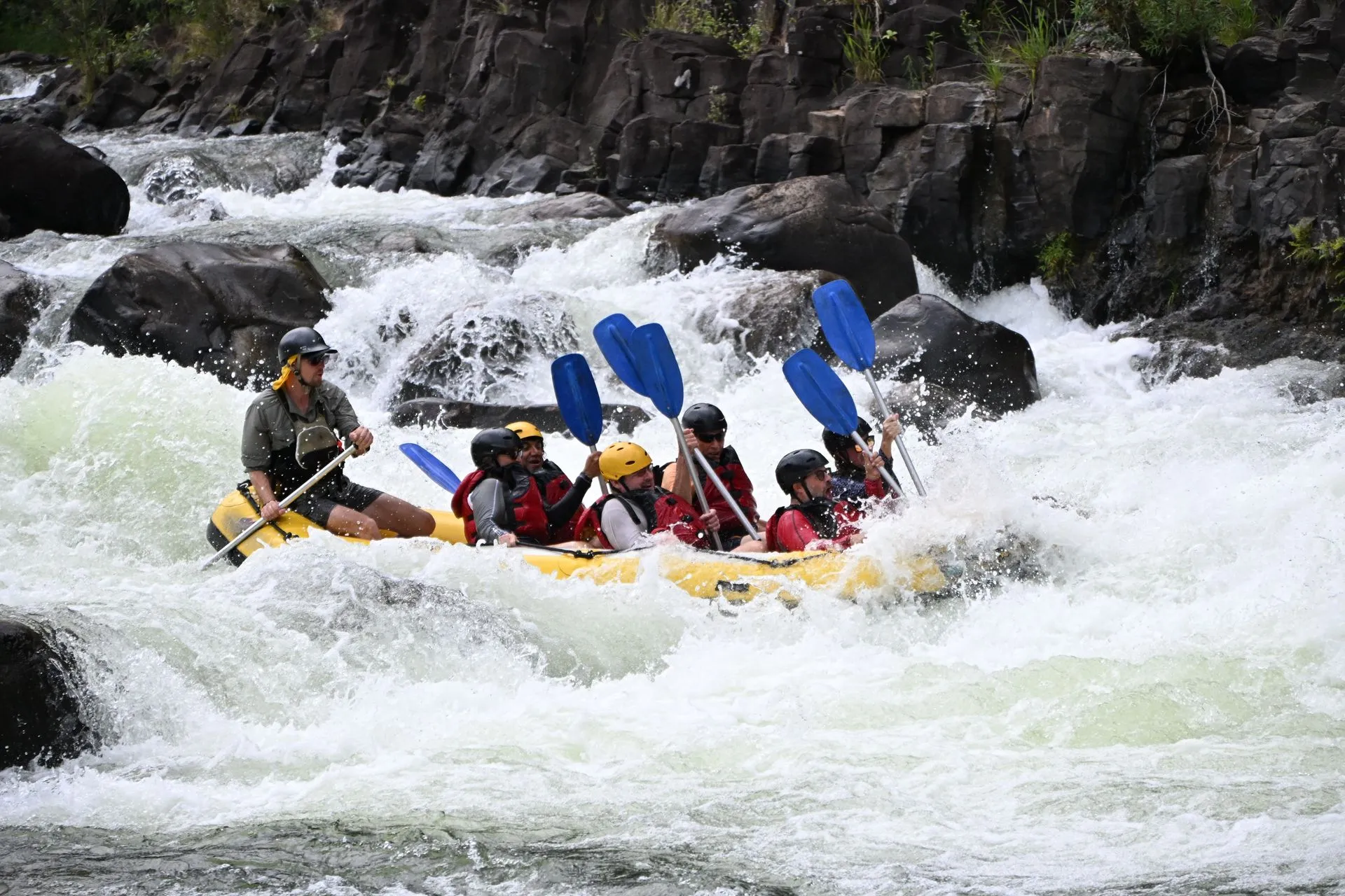 TULLY RIVER, WHITE WATER RAFTING, AUSTRALIA