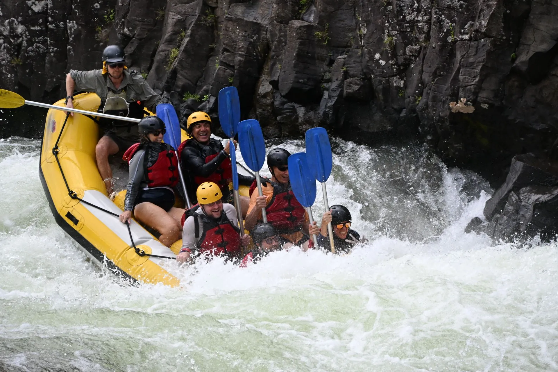 TULLY RIVER, WHITE WATER RAFTING, AUSTRALIA
