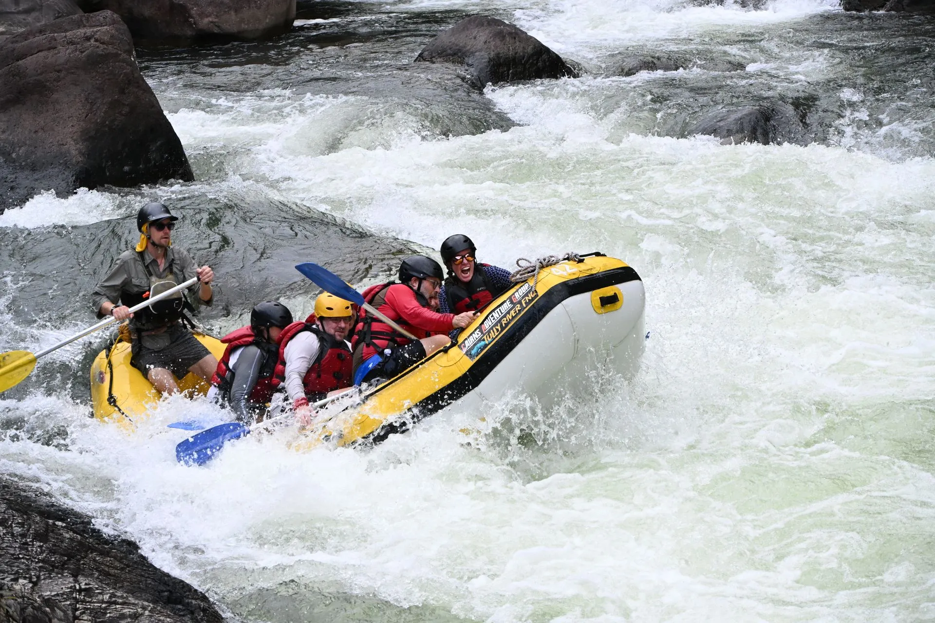 TULLY RIVER, WHITE WATER RAFTING, AUSTRALIA
