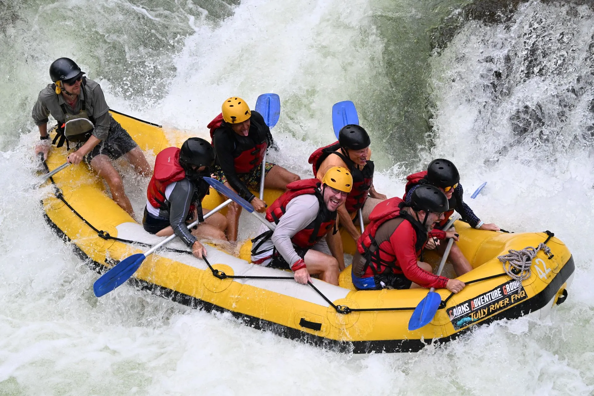 TULLY RIVER, WHITE WATER RAFTING, AUSTRALIA
