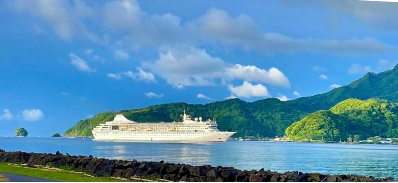 BORA BORA, FRENCH POLYNESIA