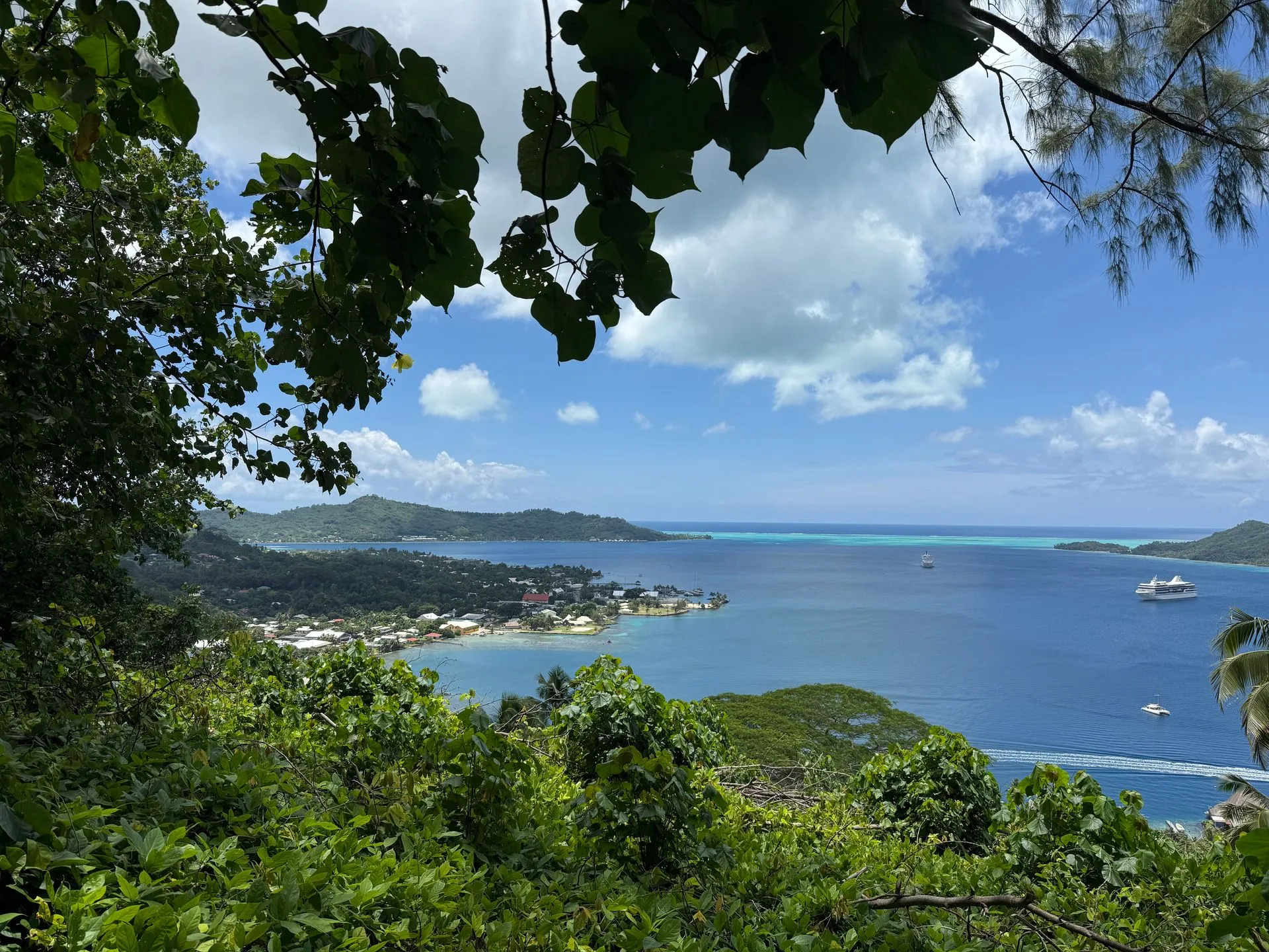 BORA BORA, FRENCH POLYNESIA