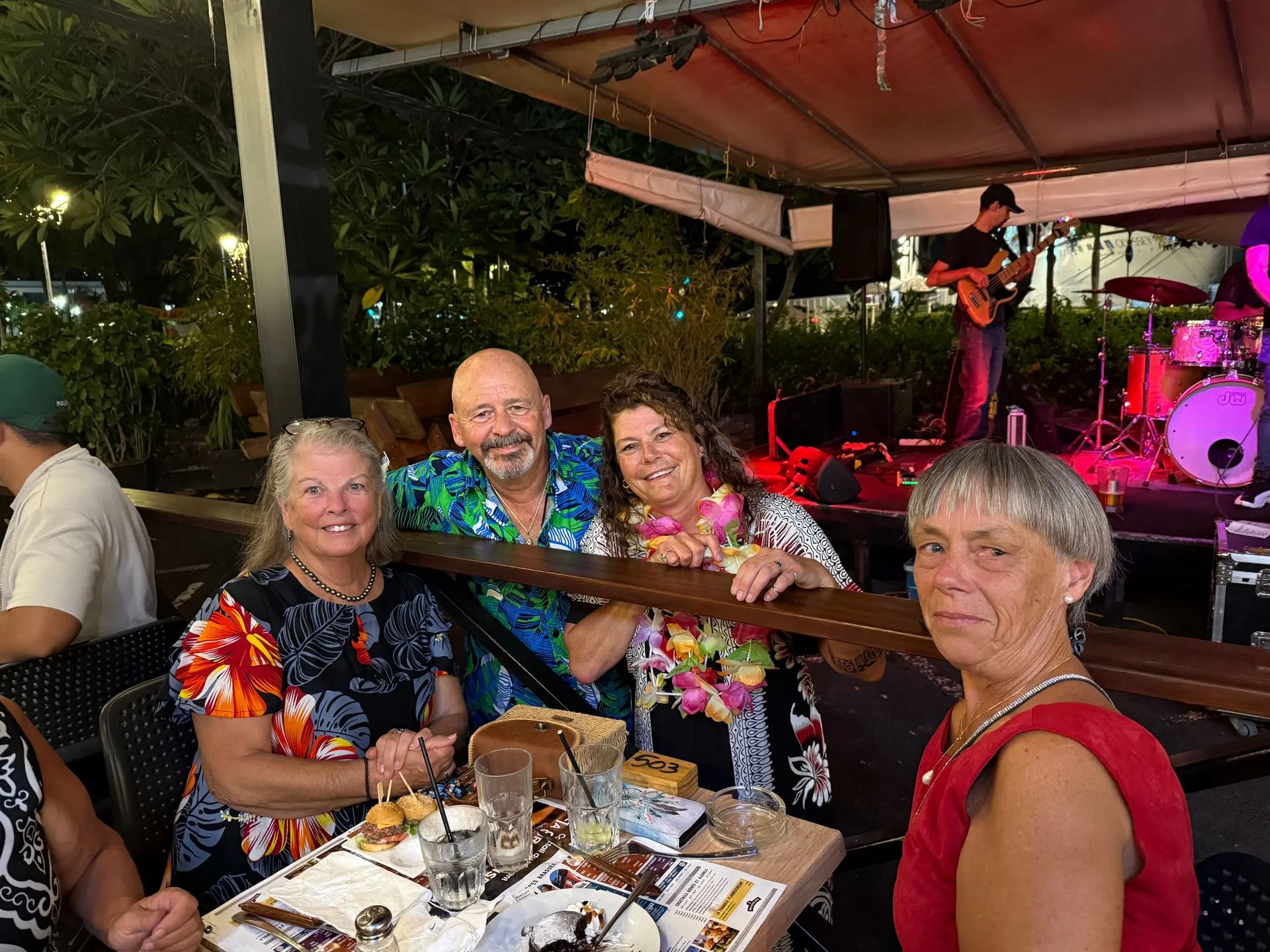 PAPEETE - NIGHT LIFE- BACHLORETTE PARTY