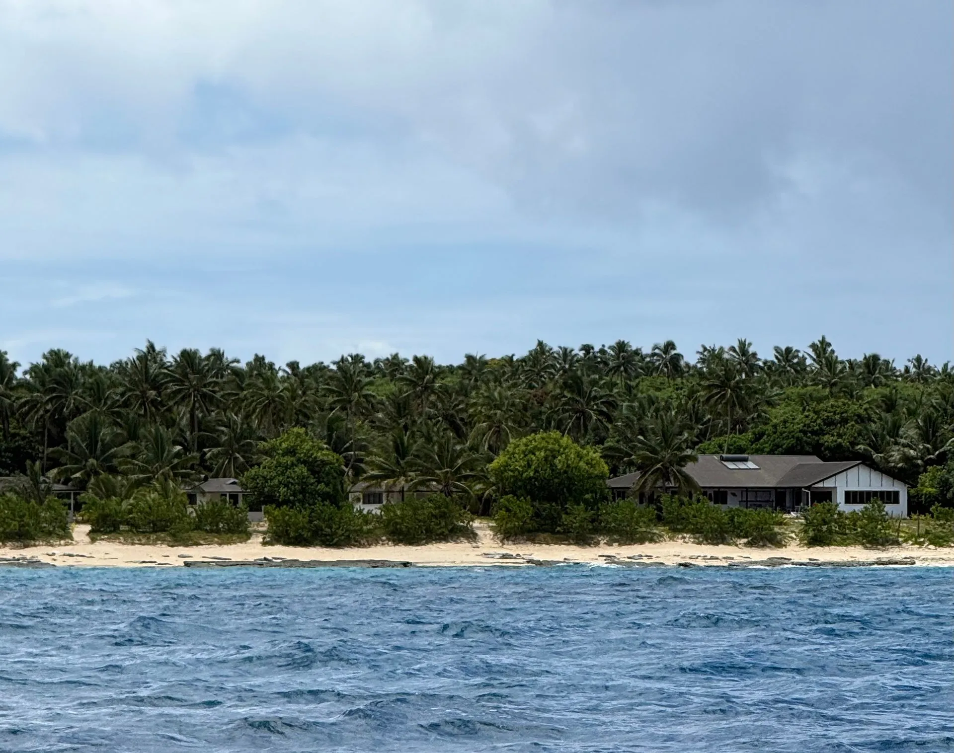 HA'APAI , TONGA - MATAFONUA RESORT
