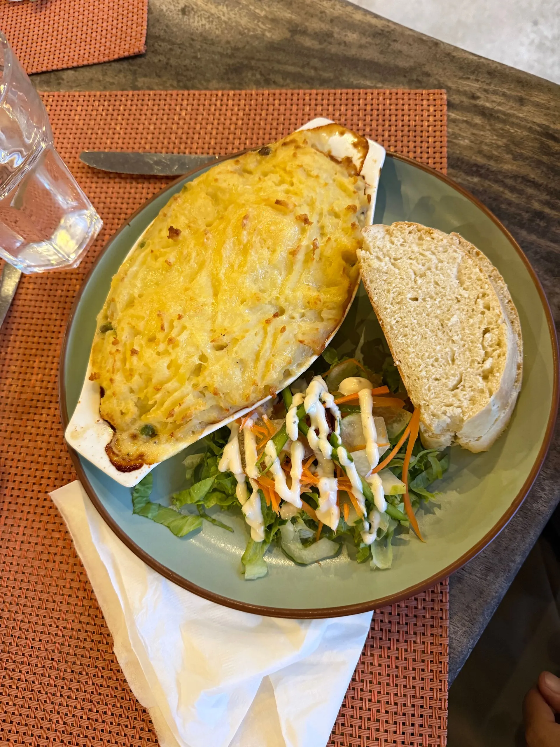 HA'APAI , TONGA - MATAFONUA RESORT