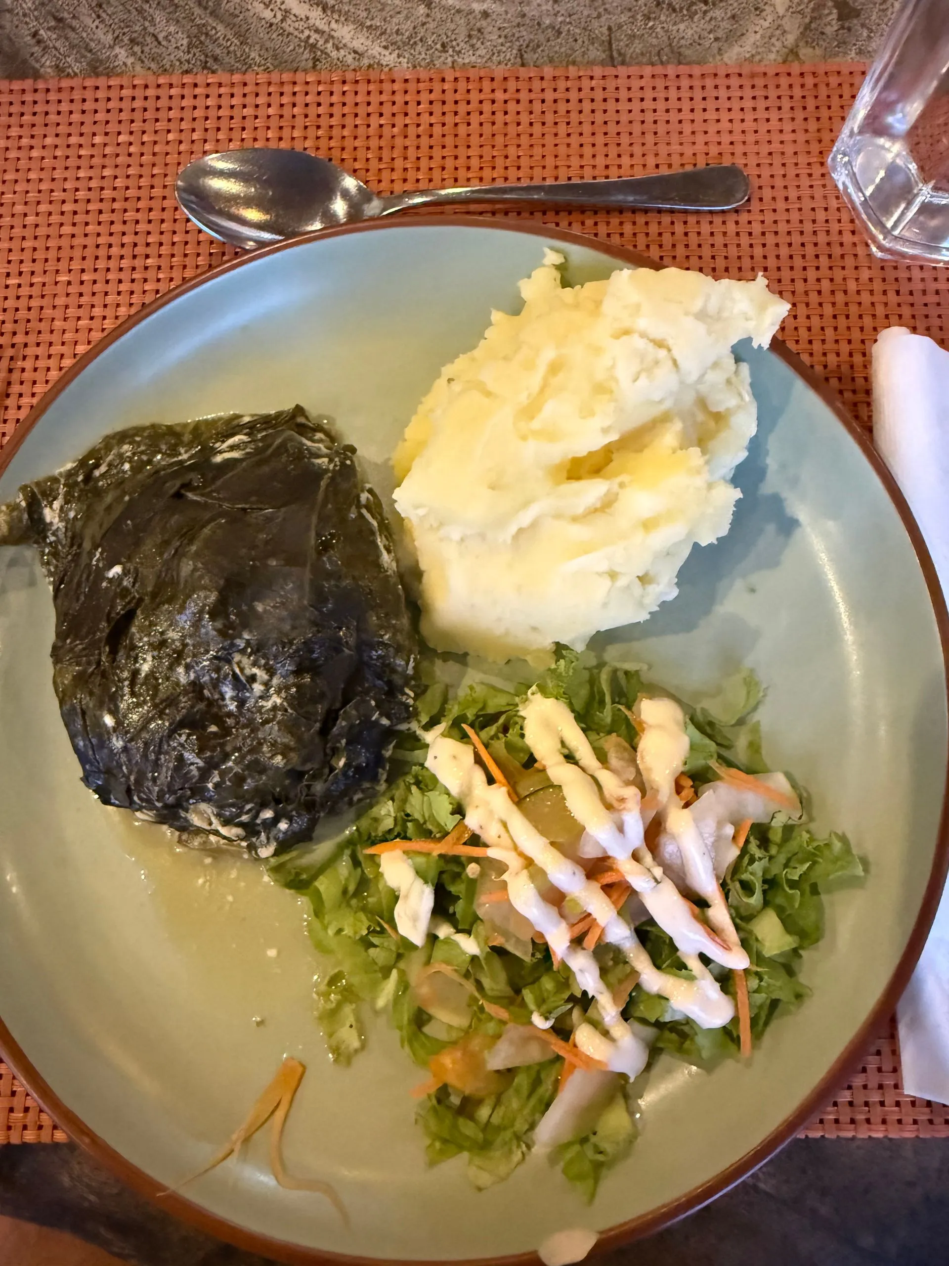 HA'APAI , TONGA - MATAFONUA RESORT