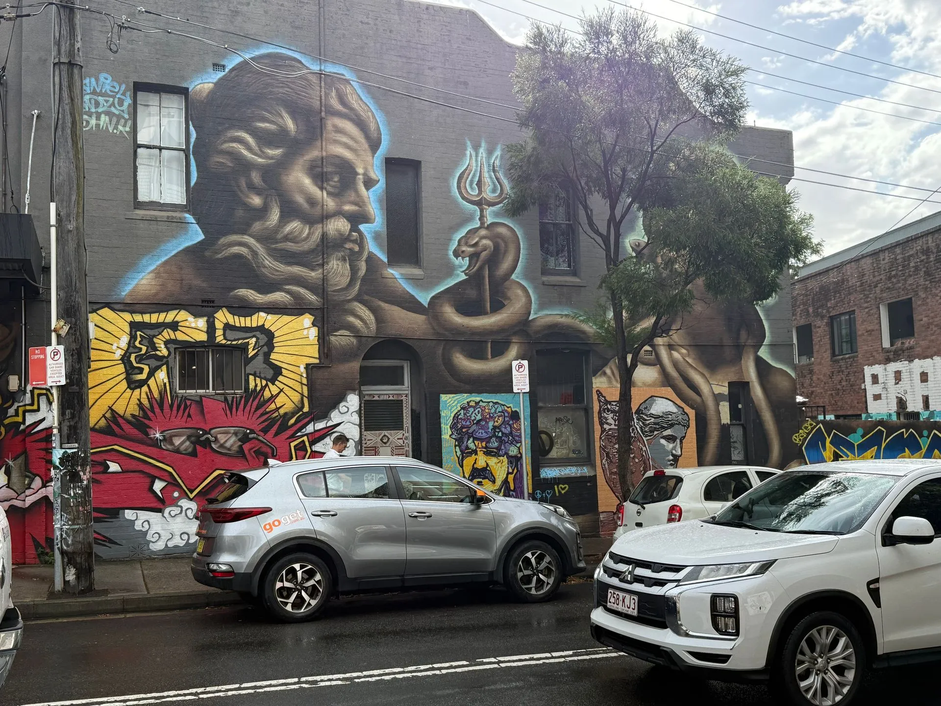 NEWTON SYDNEY, AUSTRALIA - Street Art & Food Tour