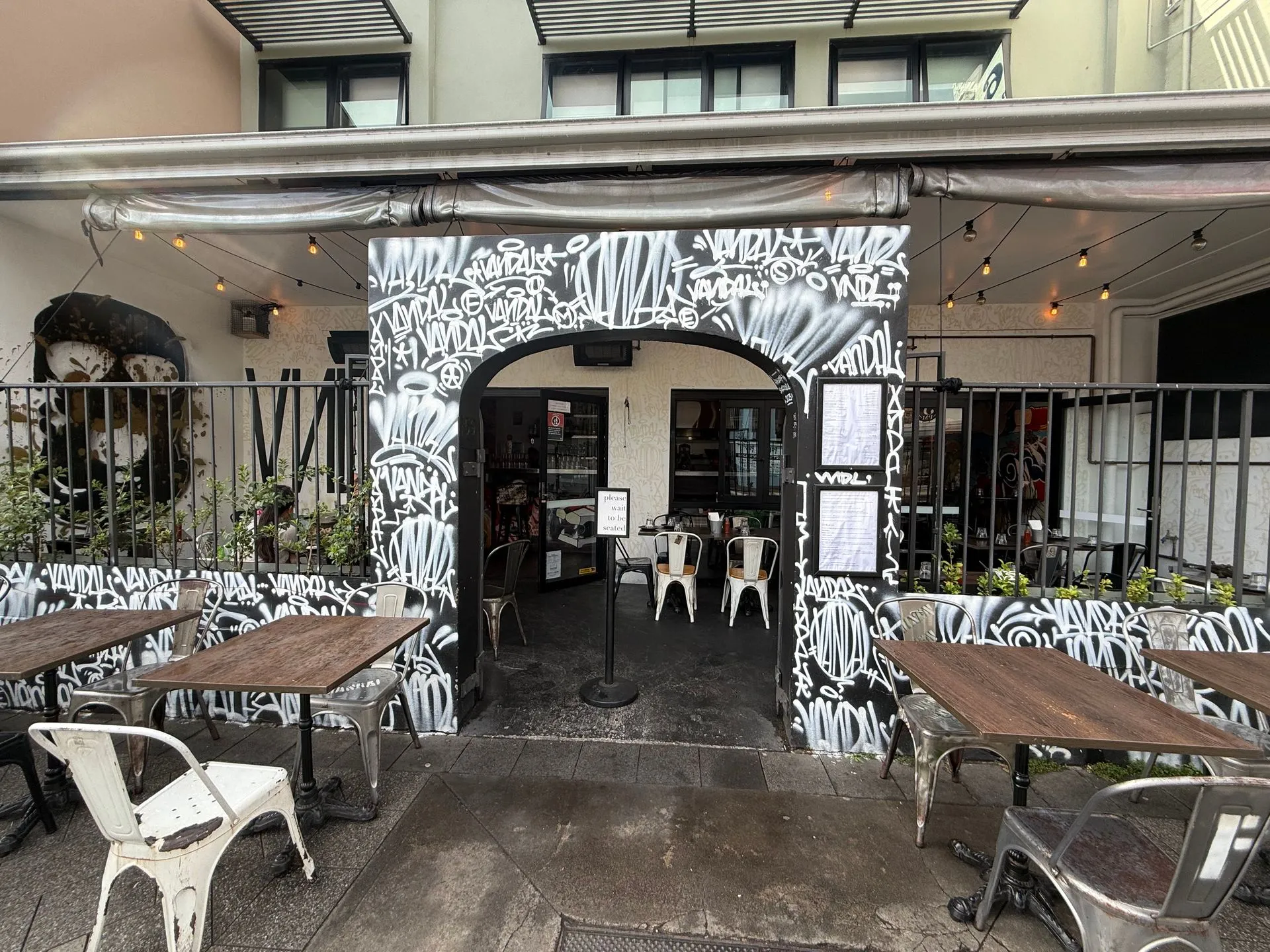 NEWTON SYDNEY, AUSTRALIA - Street Art & Food Tour