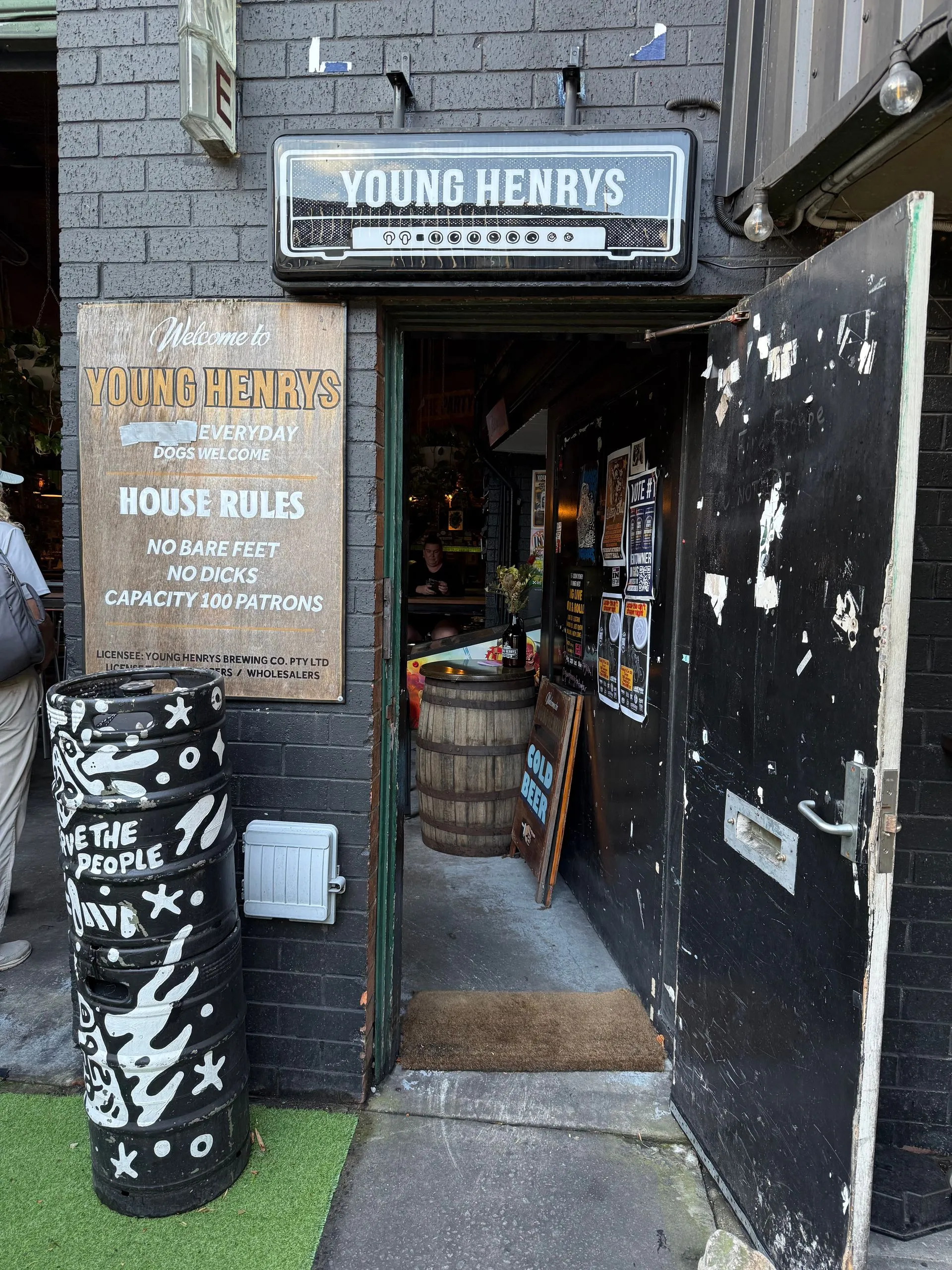 NEWTON SYDNEY, AUSTRALIA - Street Art & Food Tour