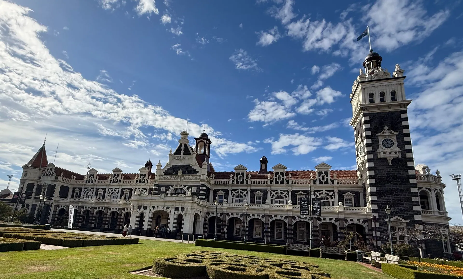 DUNEDIN, NEW ZEALAND