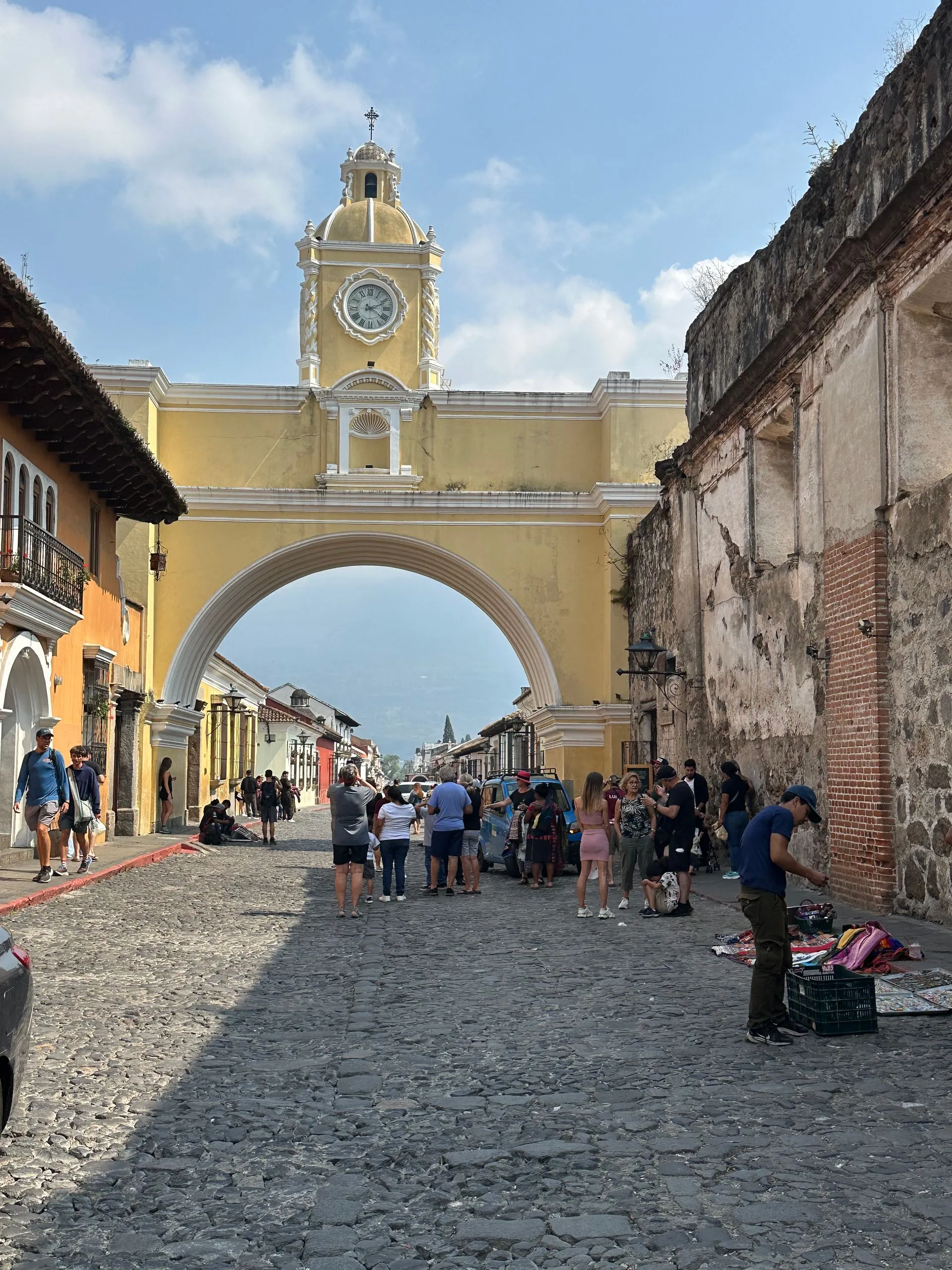 PUERTO QUETZAL, GUATEMALA - ANTIGUA