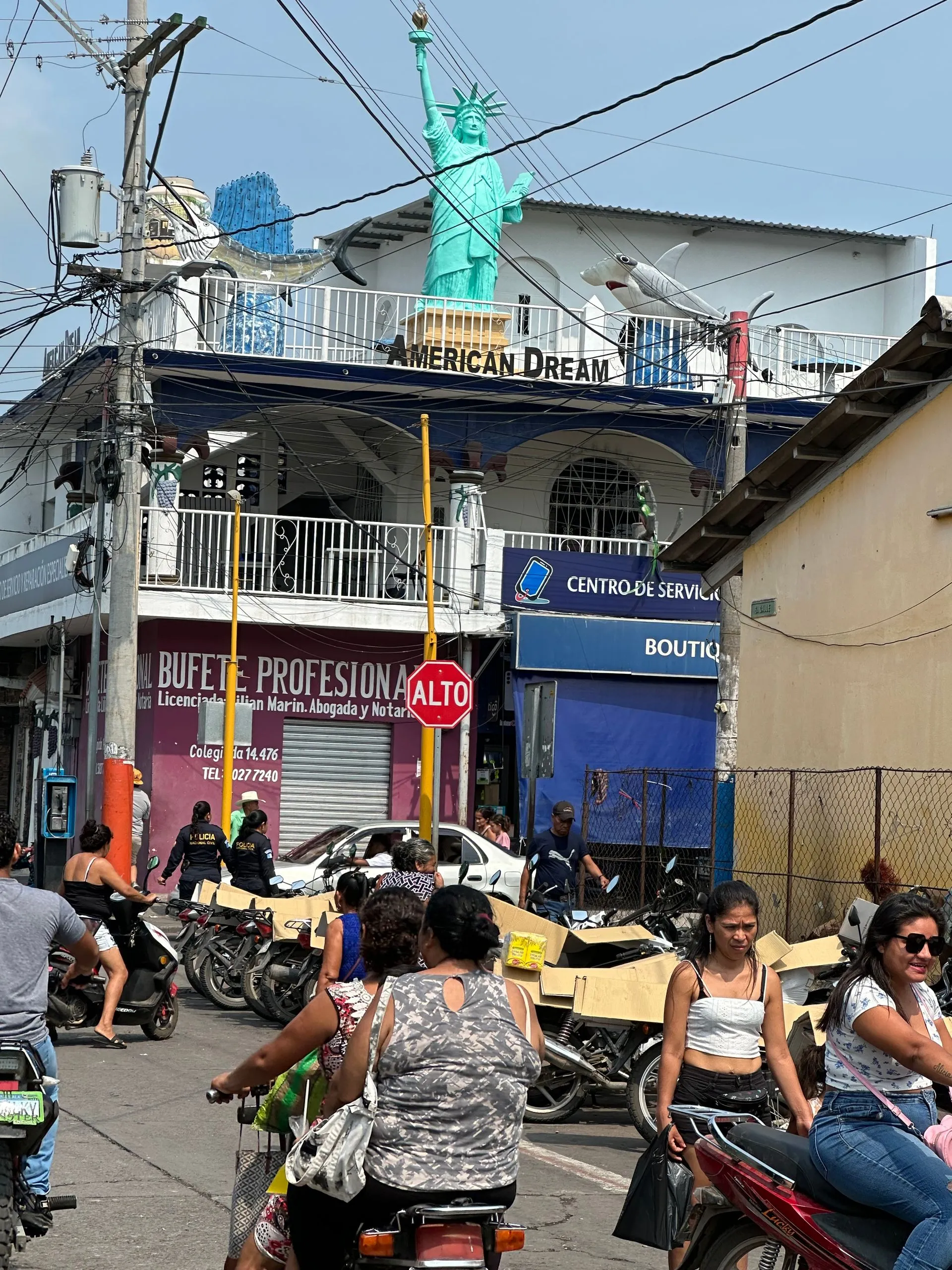 PUERTO QUETZAL, GUATEMALA
