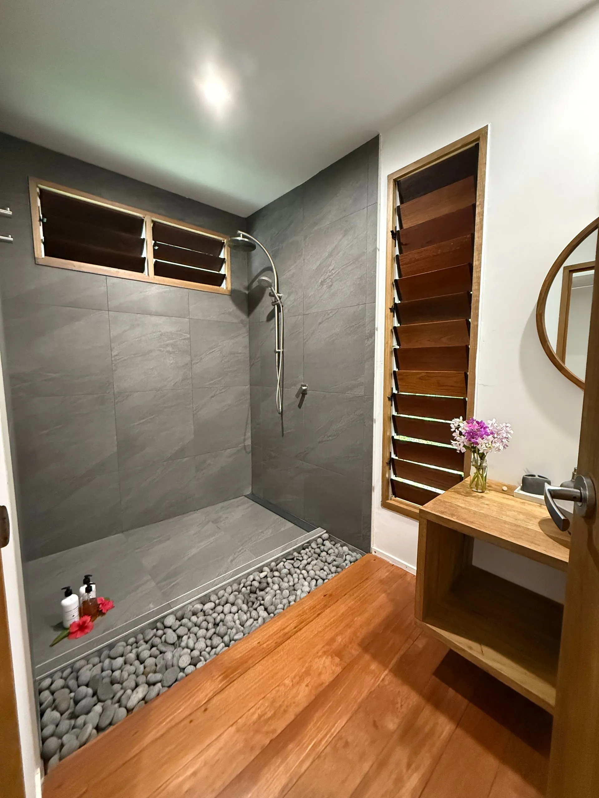 UEPI ISLAND, SOLOMON ISLANDS