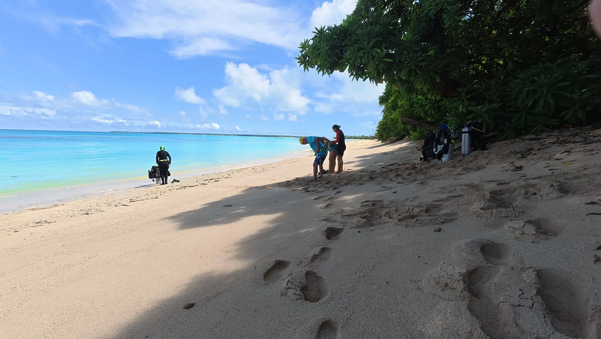 HA"APAI, TONGA - PADI CERTIFICATION