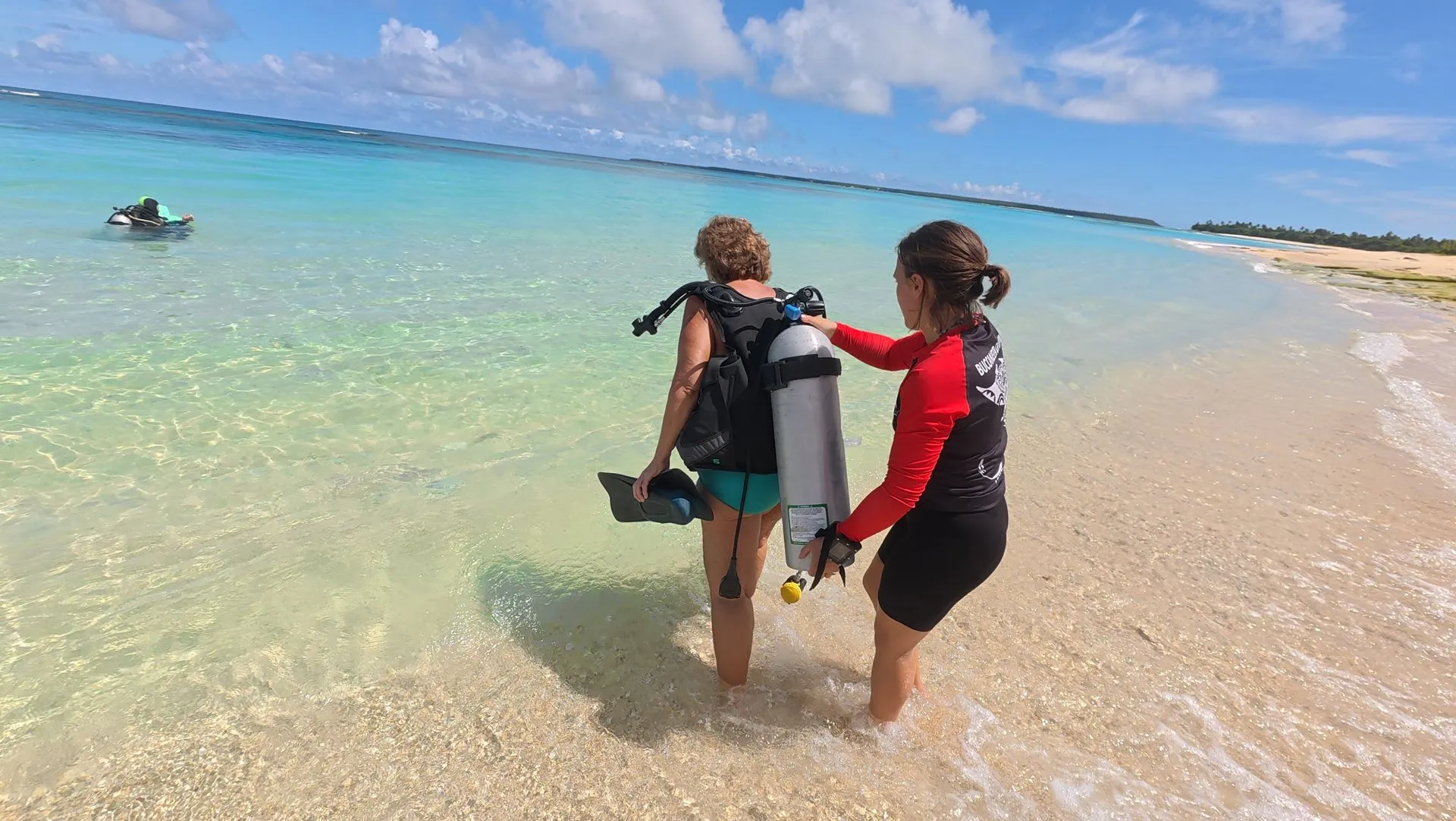 HA"APAI, TONGA - PADI CERTIFICATION